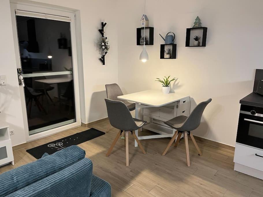 Neu Sanierte Wohnung Fuer 2-4 P اسشوغه المظهر الخارجي الصورة
