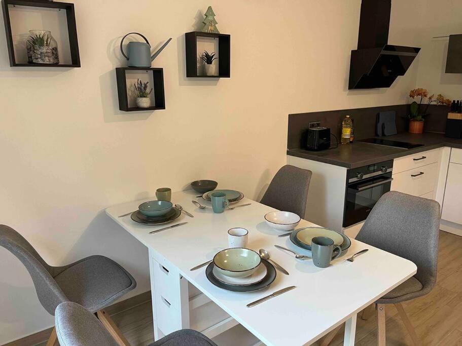 Neu Sanierte Wohnung Fuer 2-4 P اسشوغه المظهر الخارجي الصورة